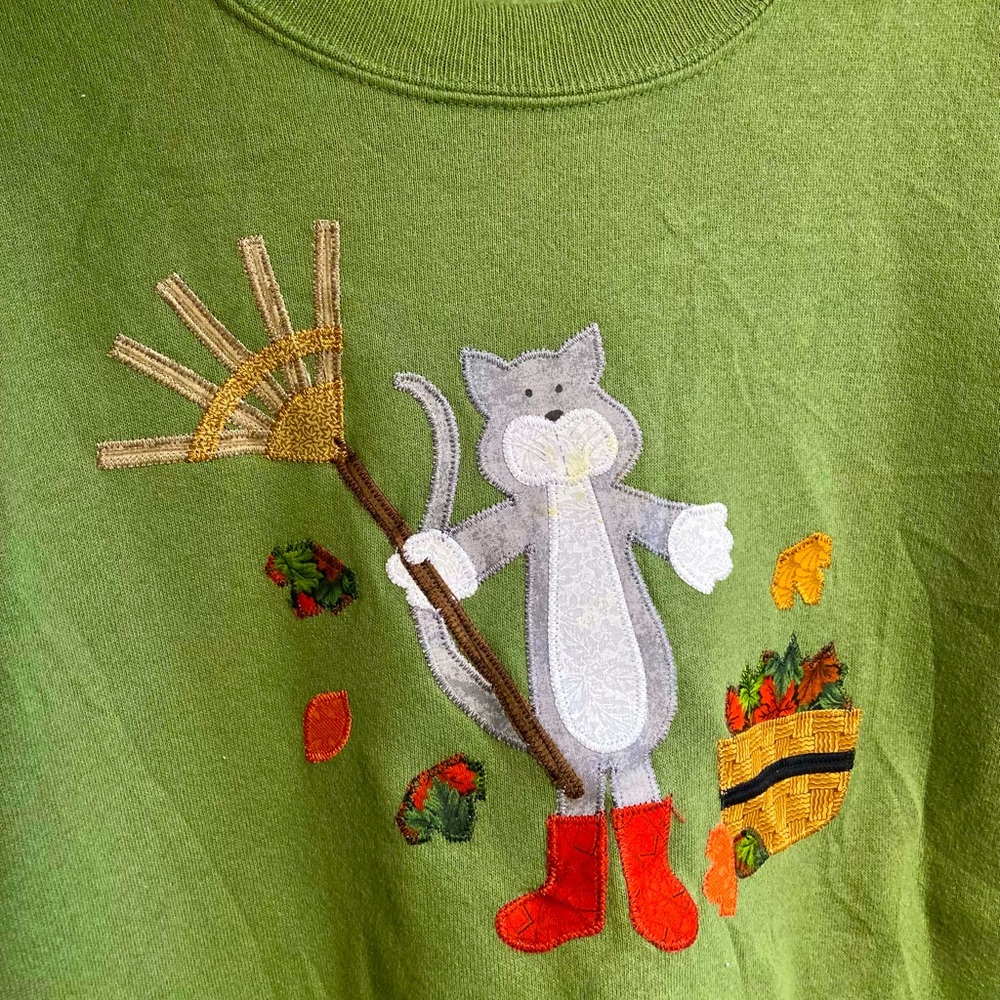 Green autumnal harvest kitty sweater